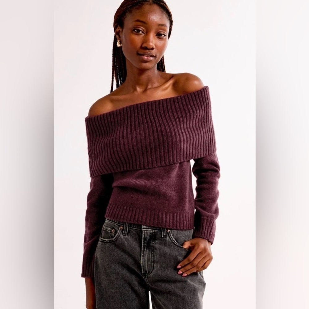 Abercrombie & Fitch Off-Shoulder Plum Sweater